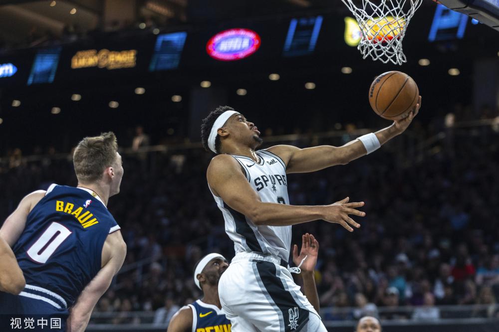 姆斯利用假 姆斯利用假