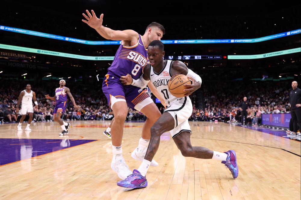 目前仍效力 目前仍效力