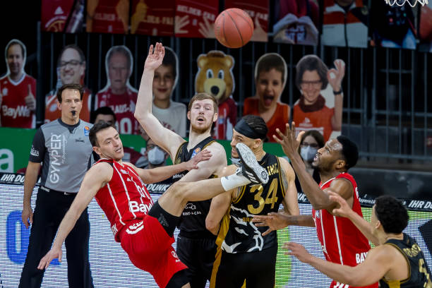 球的一面旗 球的一面旗